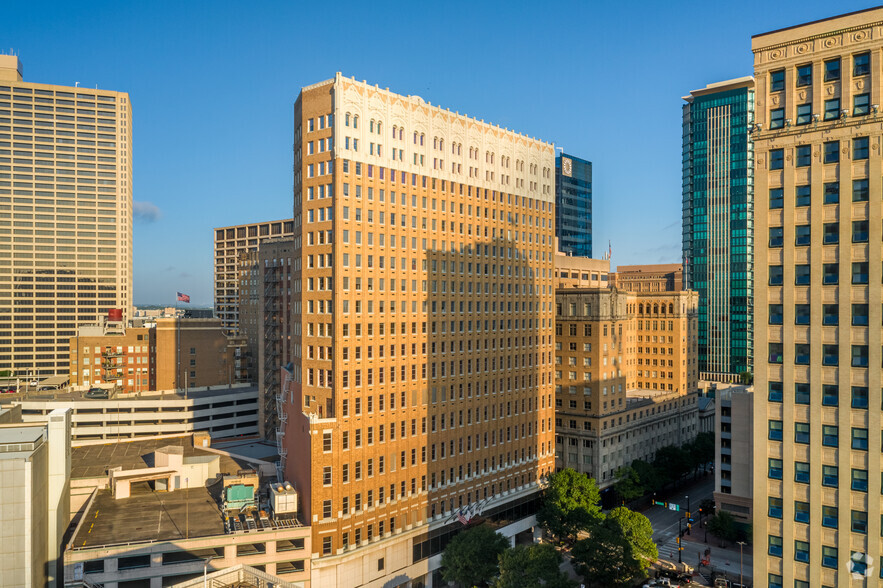 307 W 7th St, Fort Worth, TX à vendre - Photo du bâtiment - Image 3 de 20