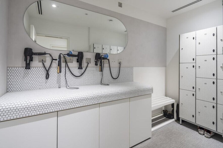 4-7 Chiswell St, London for lease - Building Photo - Image 3 of 12