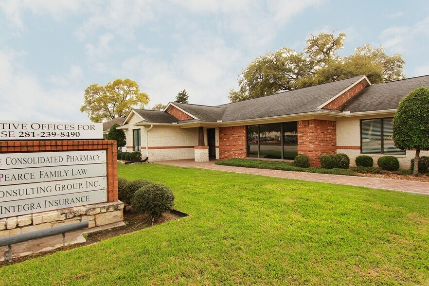 Pedraza Properties portefeuille de 2 propriétés à vendre sur LoopNet.ca - Photo du bâtiment - Image 3 de 13