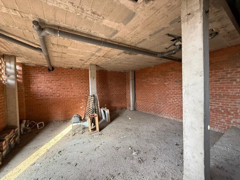 Commerce de détail dans Cáceres, Cáceres à louer - Photo du bâtiment - Image 2 de 5