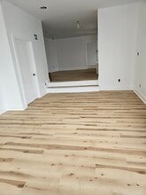 6639 Crowson St, Philadelphia, PA for lease Interior Photo- Image 1 of 6