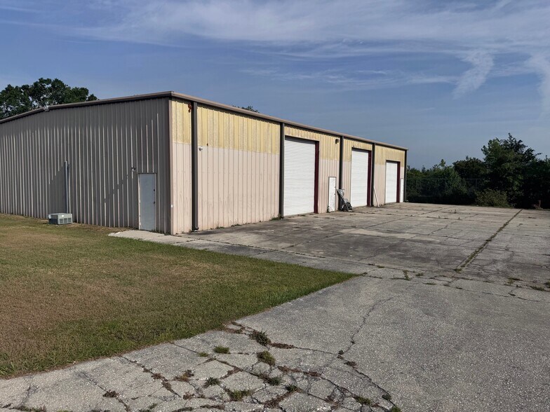 4403 Holden Rd, Lakeland, FL à louer - Photo du bâtiment - Image 3 de 10