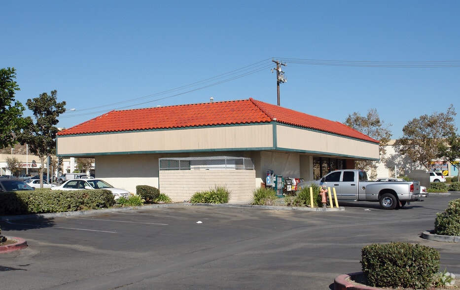 3852 Mckinley St, Corona, CA for lease - Building Photo - Image 2 of 2