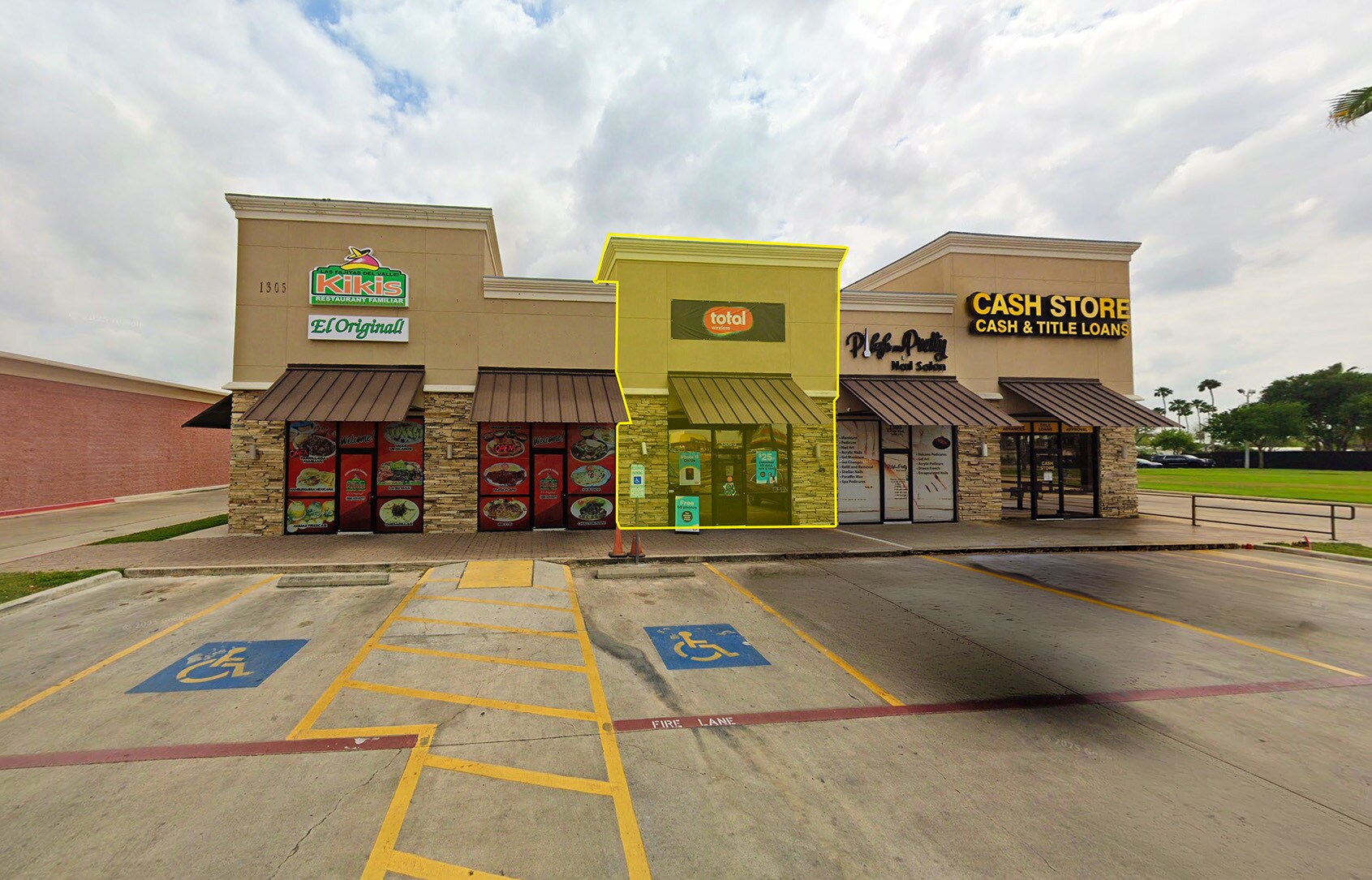 1305 S Cage Blvd, Pharr, TX for lease Interior Photo- Image 1 of 1