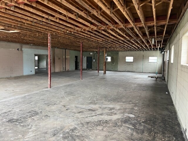 1053 Battleground, Greensboro, NC for lease - Interior Photo - Image 2 of 11