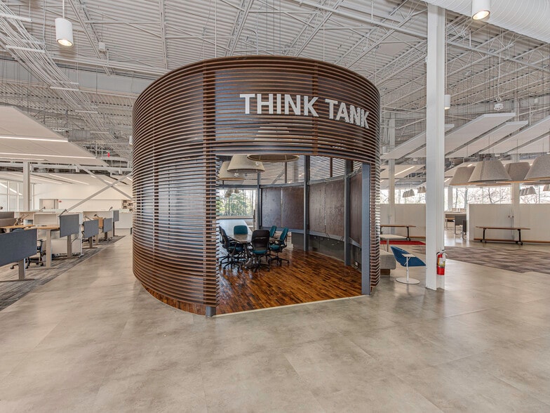 7201 IBM Dr, Charlotte, NC for lease - Interior Photo - Image 3 of 17