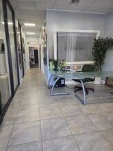 1450 SW 3rd St, Pompano Beach, FL à louer Photo intérieure- Image 2 de 8