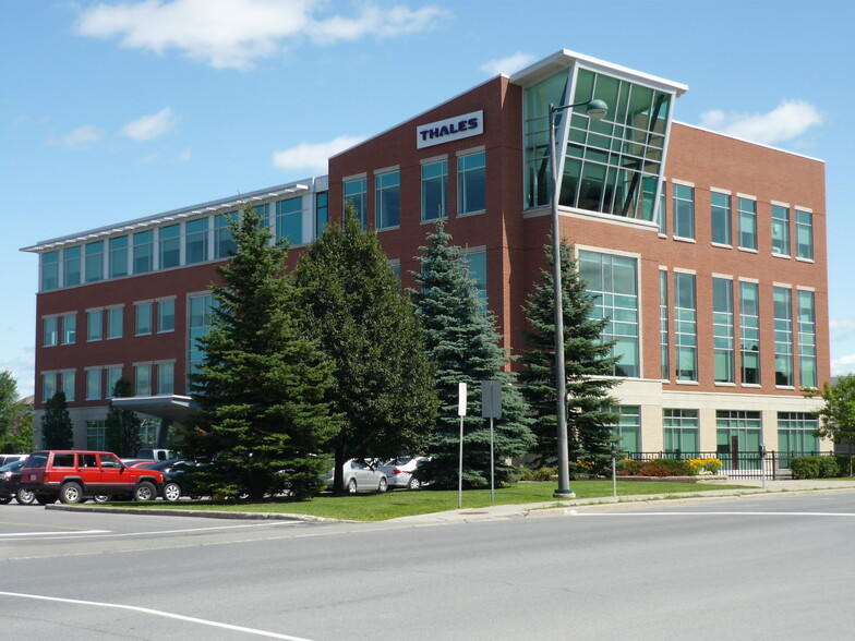 1 Chrysalis Way, Ottawa, ON for lease - Building Photo - Image 1 of 23