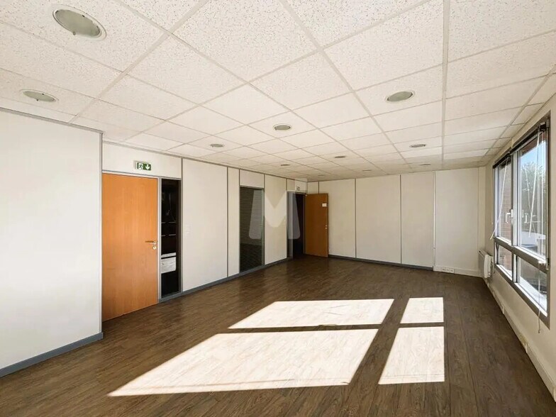 Bureau dans Chevilly-Larue à louer - Photo intérieure - Image 3 de 7