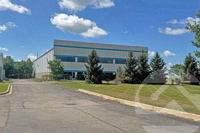 Plus de détails pour 1294 Beach Ct, Saline, MI - Industriel à louer
