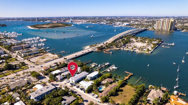 Plus de détails pour 2649 Lake Dr, Riviera Beach, FL - Multi-résidentiel à vendre