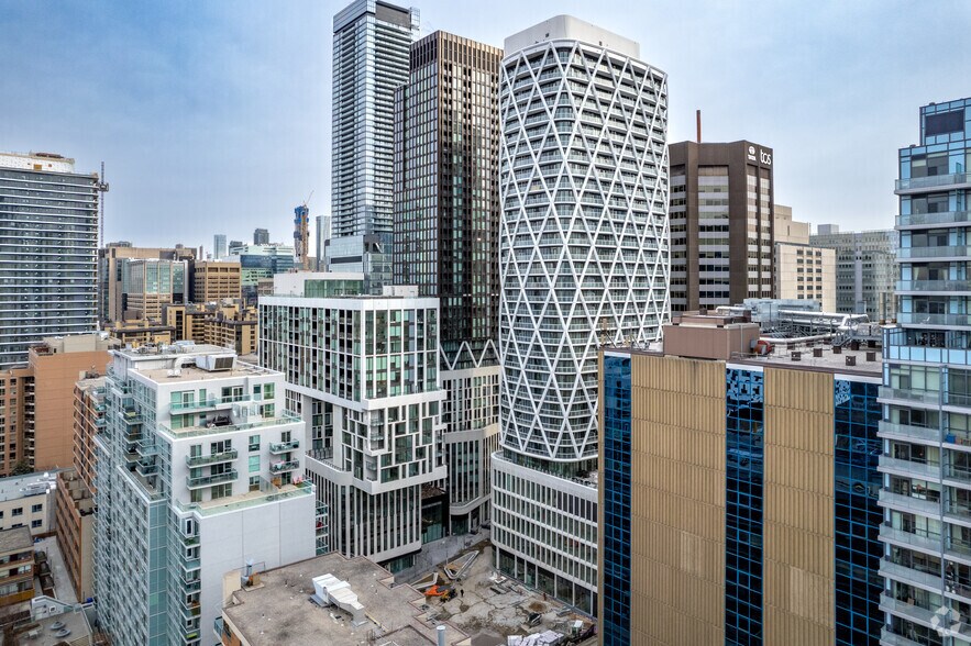 234 Simcoe St, Toronto, ON à vendre - Photo principale - Image 1 de 1