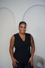Nandi Holmes