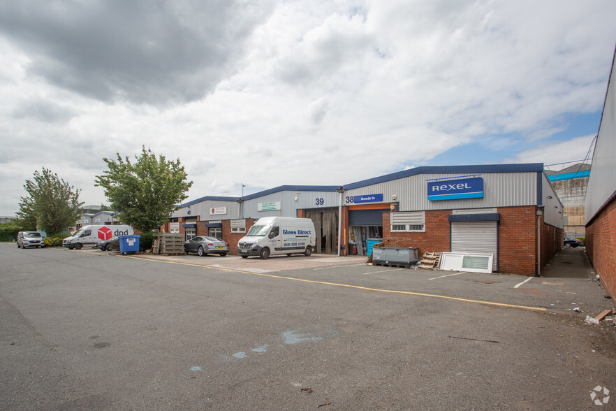 Kelvin Way, West Bromwich for lease - Building Photo - Image 2 of 2