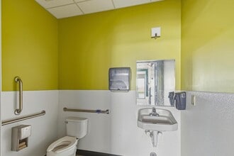 1880 N Eastman Rd, Kingsport, TN for lease Interior Photo- Image 2 of 8