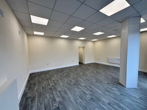 159 Hersham Rd, Walton On Thames for lease Interior Photo- Image 1 of 1