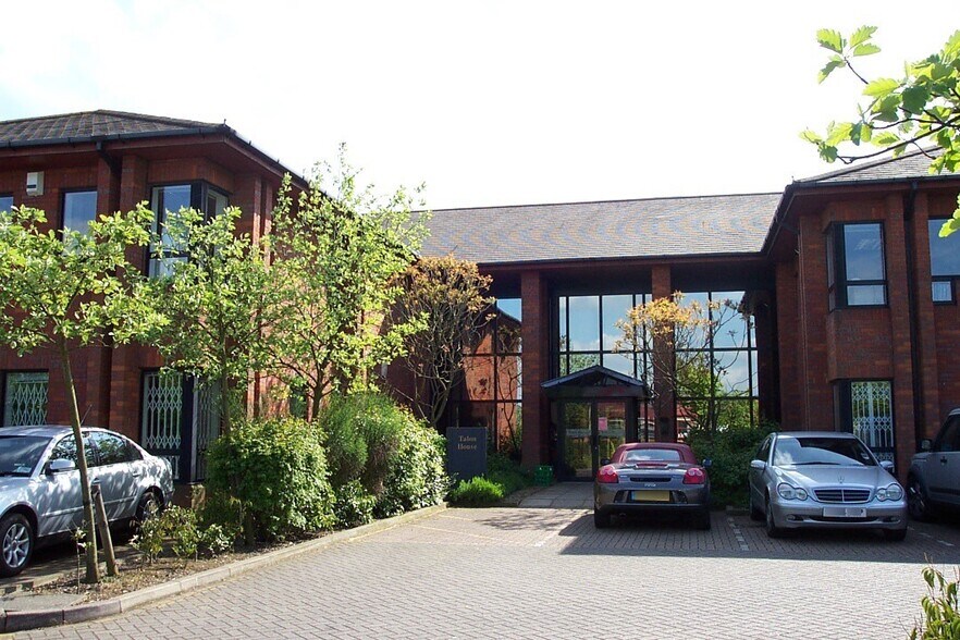 Presley Way, Milton Keynes à louer - Photo du bâtiment - Image 1 de 1