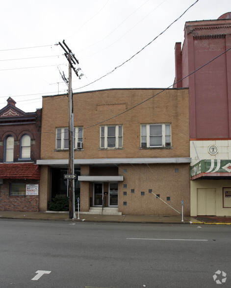 323 McKean Ave, Charleroi, PA à vendre - Photo du bâtiment - Image 3 de 3