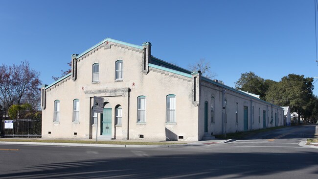 Plus de détails pour 602 S Main St, Gainesville, FL - Coworking à louer