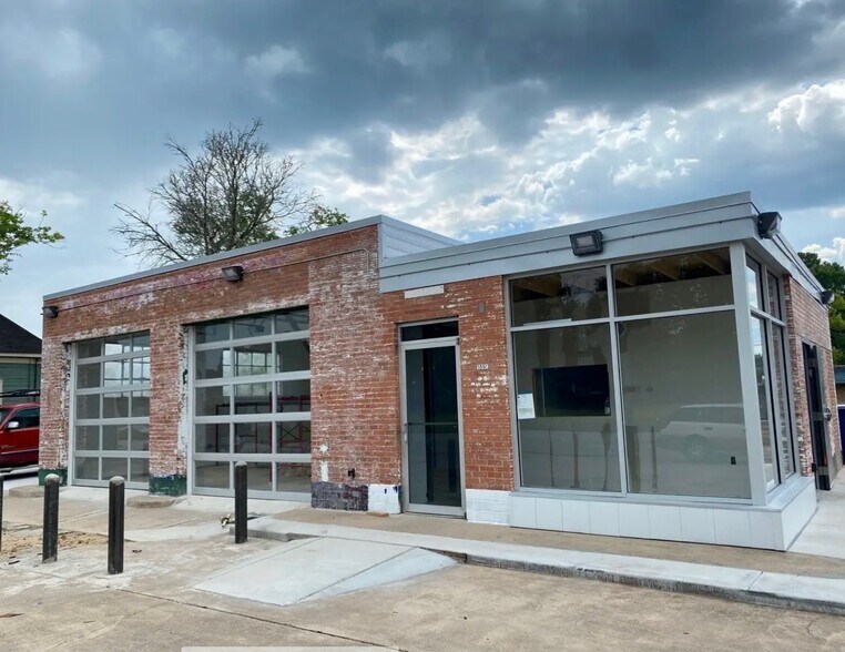 555 N 5th St, Silsbee, TX for lease - Building Photo - Image 1 of 3