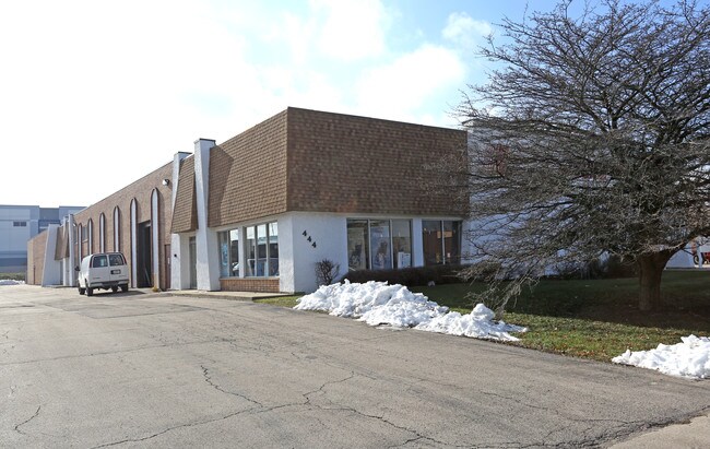 Plus de détails pour 444 Randy Rd, Carol Stream, IL - Industriel à louer