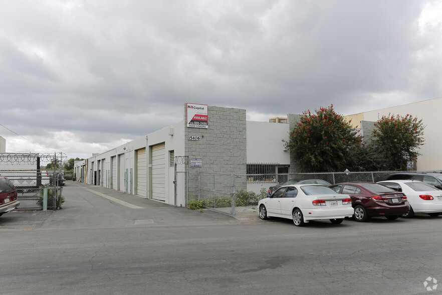 15406 Cabrito Rd, Van Nuys, CA for lease - Building Photo - Image 2 of 8