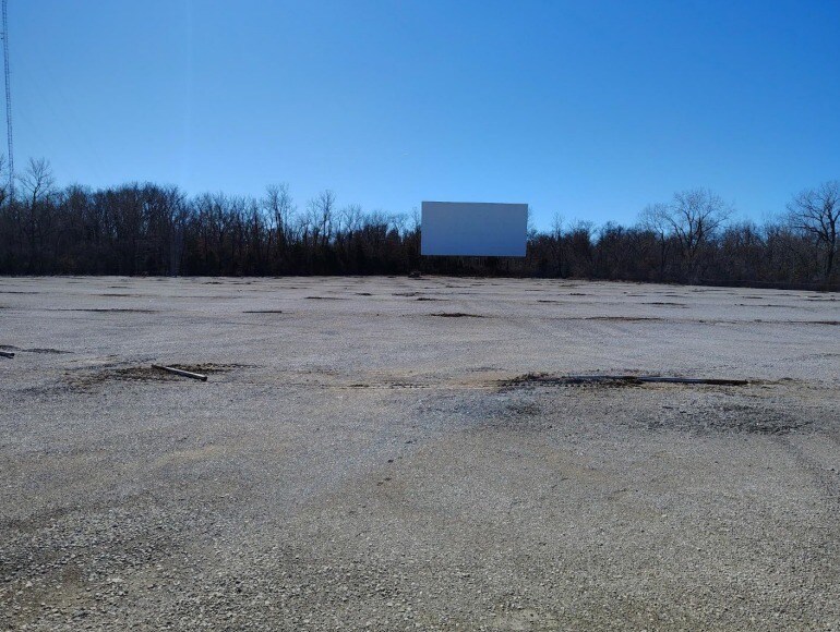 291 E Kentucky Rd, Independence, MO for lease - Building Photo - Image 2 of 2