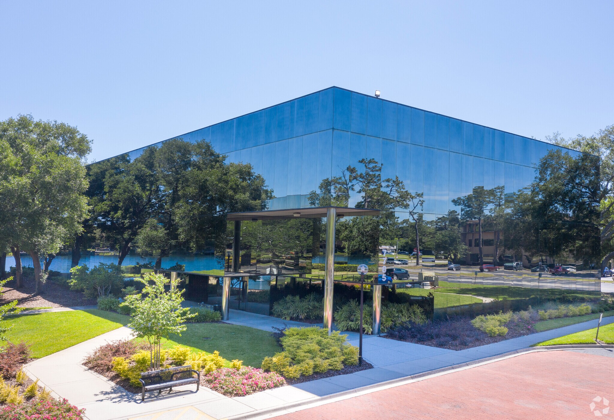 7785 Baymeadows Way, Jacksonville, FL à louer Photo du bâtiment- Image 1 de 7