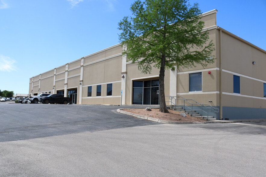 17353 Bell North Dr, Schertz, TX for lease - Building Photo - Image 3 of 6