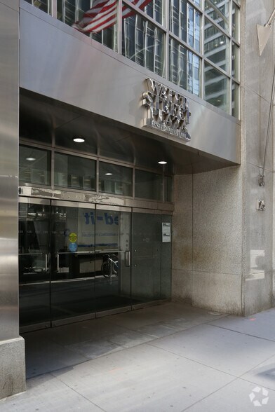 125 Maiden Ln, New York, NY à louer - Photo du bâtiment - Image 3 de 35
