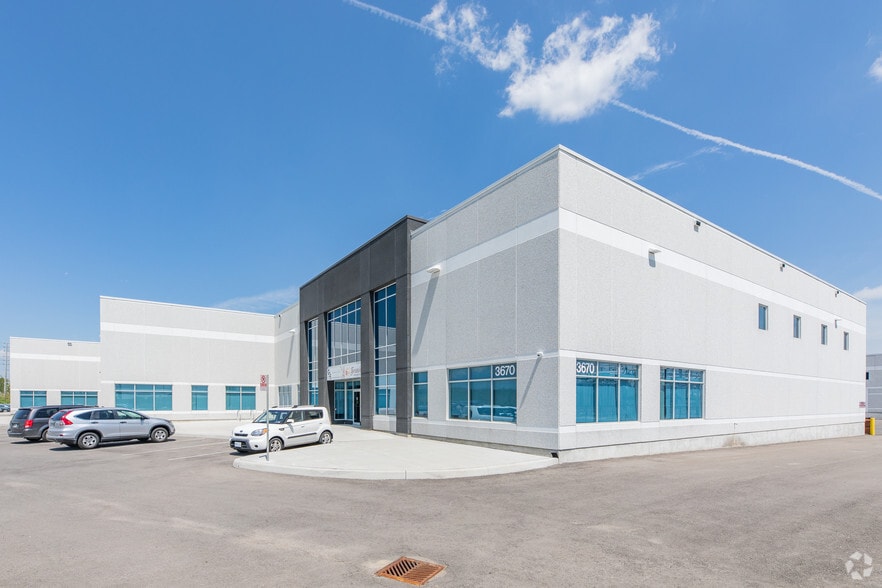 3670 Odyssey Dr, Mississauga, ON for lease - Building Photo - Image 2 of 3
