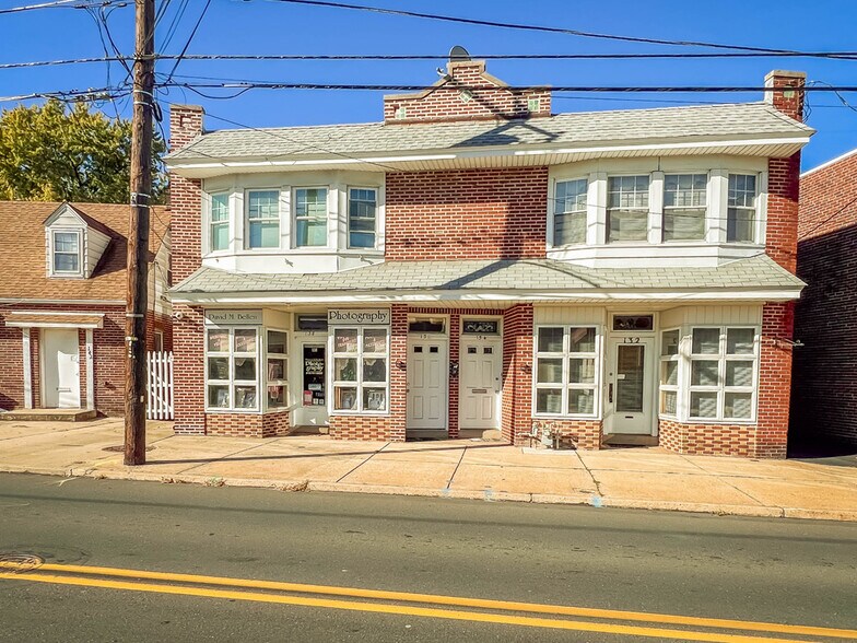 136 Bellevue Ave, Penndel, PA à vendre - Photo du bâtiment - Image 2 de 35