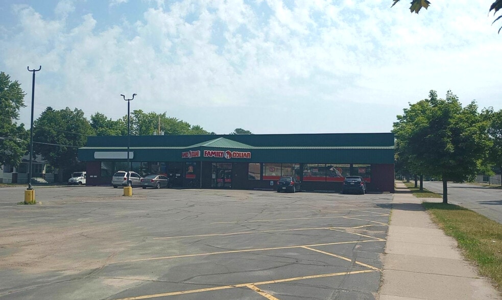 1405 6th St, Wausau, WI à louer - Photo du bâtiment - Image 2 de 5