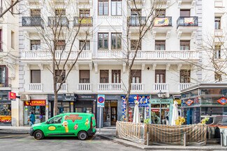 Plus de détails pour Multi-résidentiel à vendre