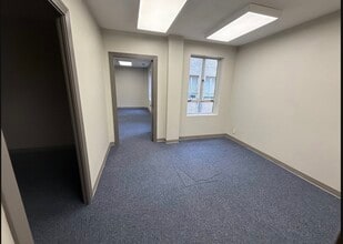 121 S Broadway Ave, Tyler, TX à louer Photo intérieure- Image 2 de 3