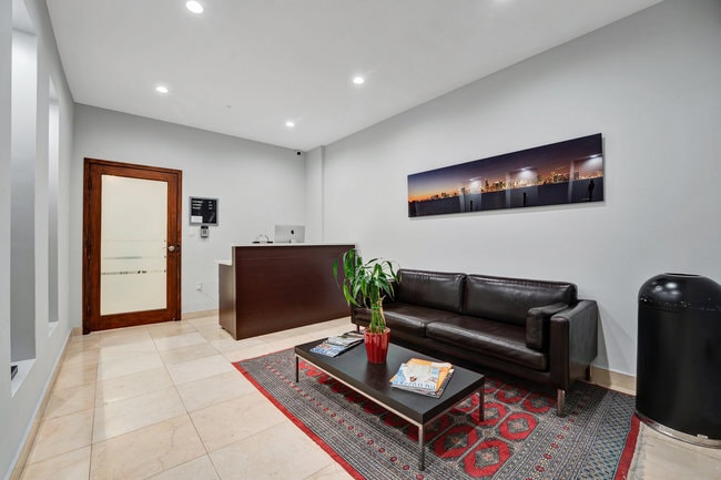 2333 Brickell Ave, Miami, FL 33129 - Unit D-1 -  - Interior Photo - Image 1 of 34