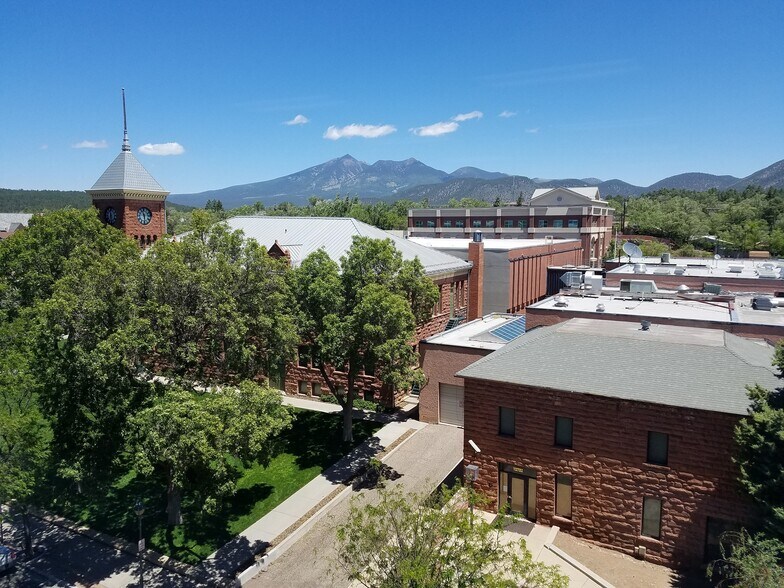 121 E birch Ave, Flagstaff, AZ à louer - Photo du bâtiment - Image 3 de 6