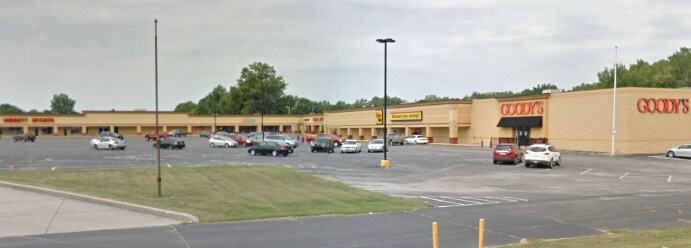 212 S Baltimore St, Olney, IL à louer - Photo du bâtiment - Image 3 de 3