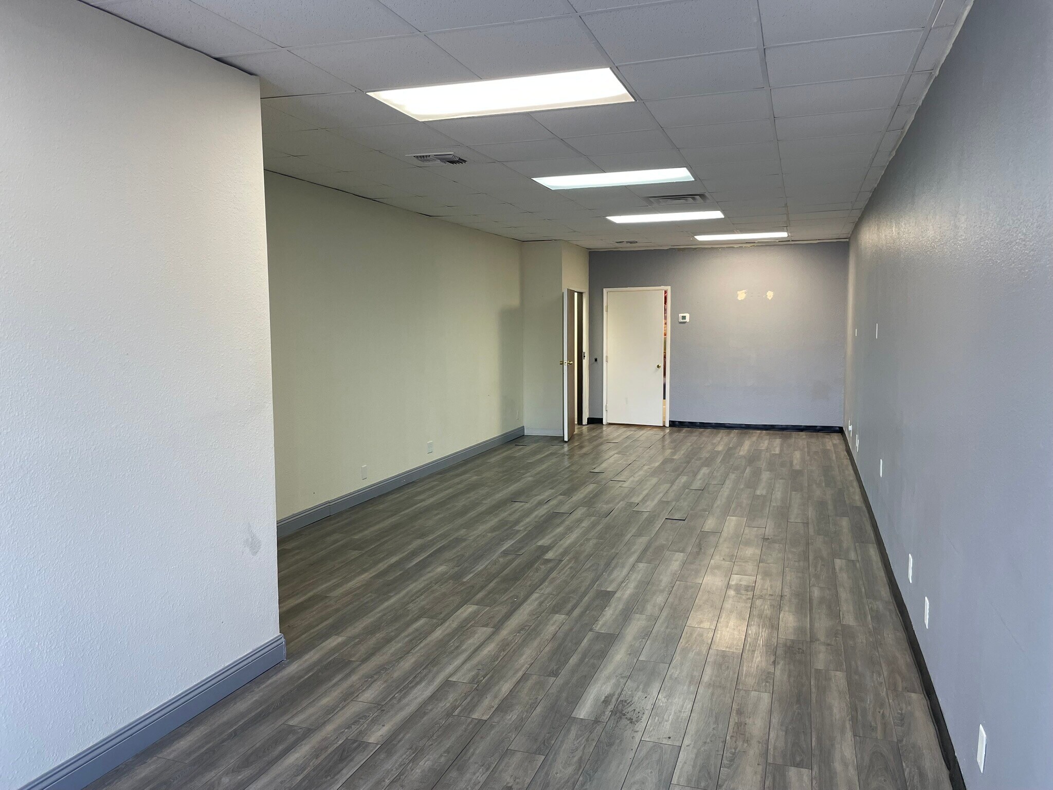 901 S Rancho Dr, Las Vegas, NV for lease Interior Photo- Image 1 of 7