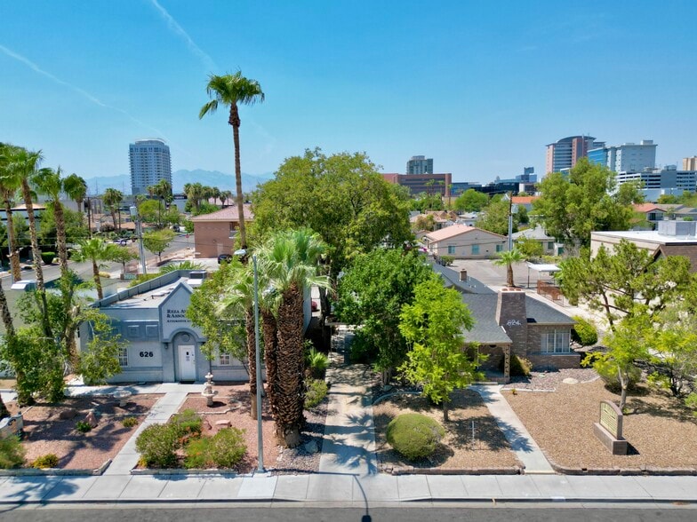 624 And 626 south 9th Street . portfolio of 2 properties for sale on LoopNet.ca - Building Photo - Image 2 of 4