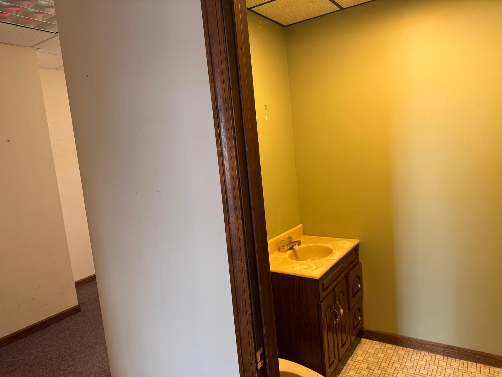 883 Hopmeadow St, Simsbury, CT à louer Photo intérieure- Image 1 de 6