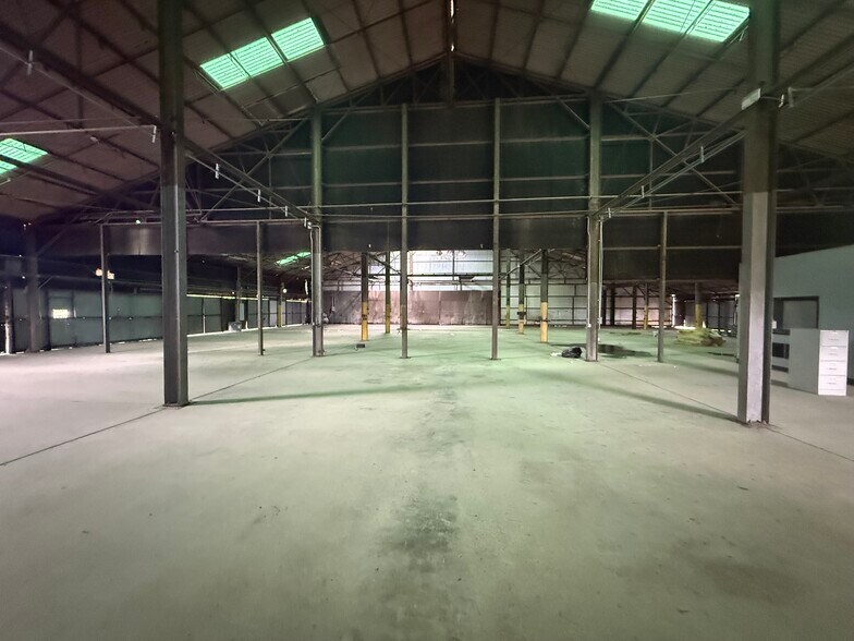 5100 21st Street, Tulsa, OK à louer - Photo du bâtiment - Image 1 de 14