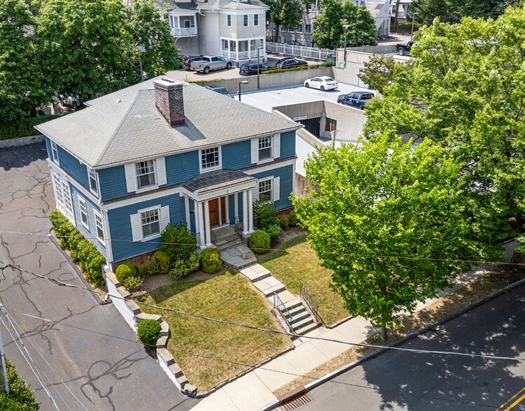 6 Benedict Pl, Greenwich, CT for sale - Building Photo - Image 3 of 19