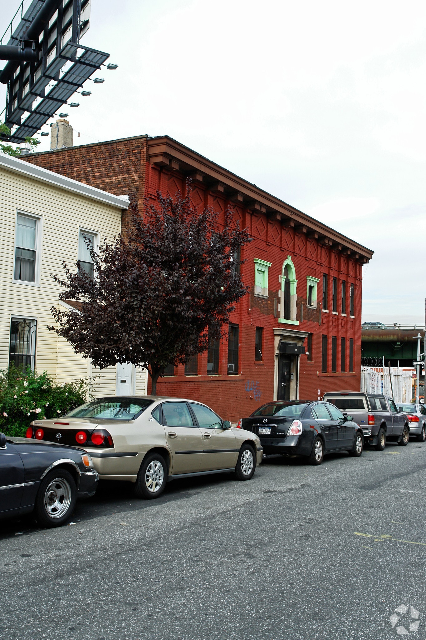 122-126 18th St, Brooklyn, NY for lease Primary Photo- Image 1 of 45