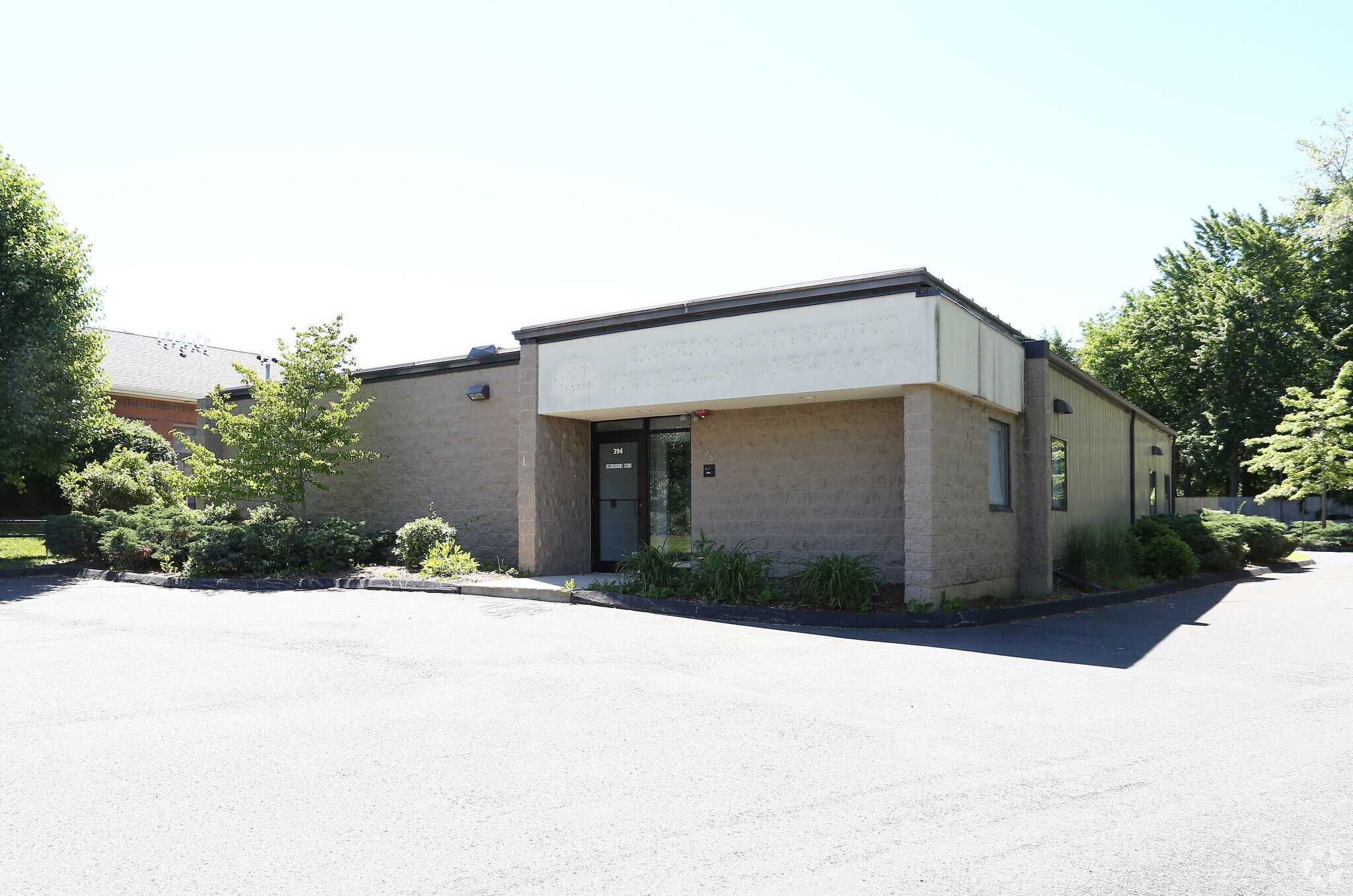 394 W Center St, Manchester, CT for lease Primary Photo- Image 1 of 4