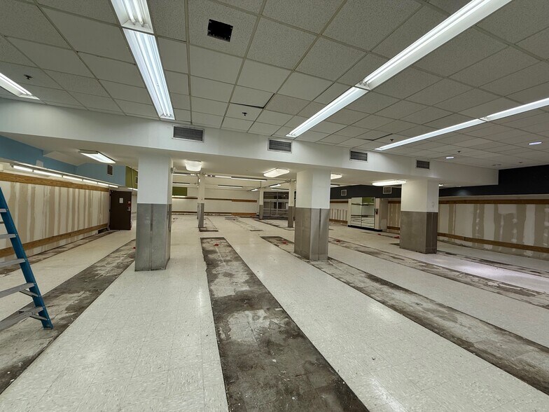 619 Decatur St, New Orleans, LA à louer - Photo du bâtiment - Image 2 de 5