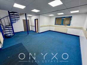 1-5 Bristol Way, Slough à louer Photo intérieure- Image 1 de 6