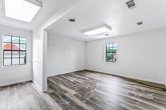 310 Glynn St N, Fayetteville, GA for lease Interior Photo- Image 2 of 11