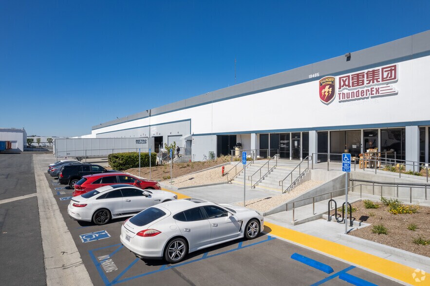 19465-19485 E Walnut Dr N, City of Industry, CA à louer - Photo du bâtiment - Image 2 de 7