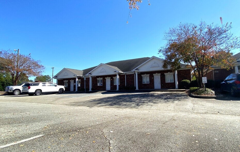 105 105-C Vista Oaks Dr, Lexington, SC for lease - Building Photo - Image 2 of 15